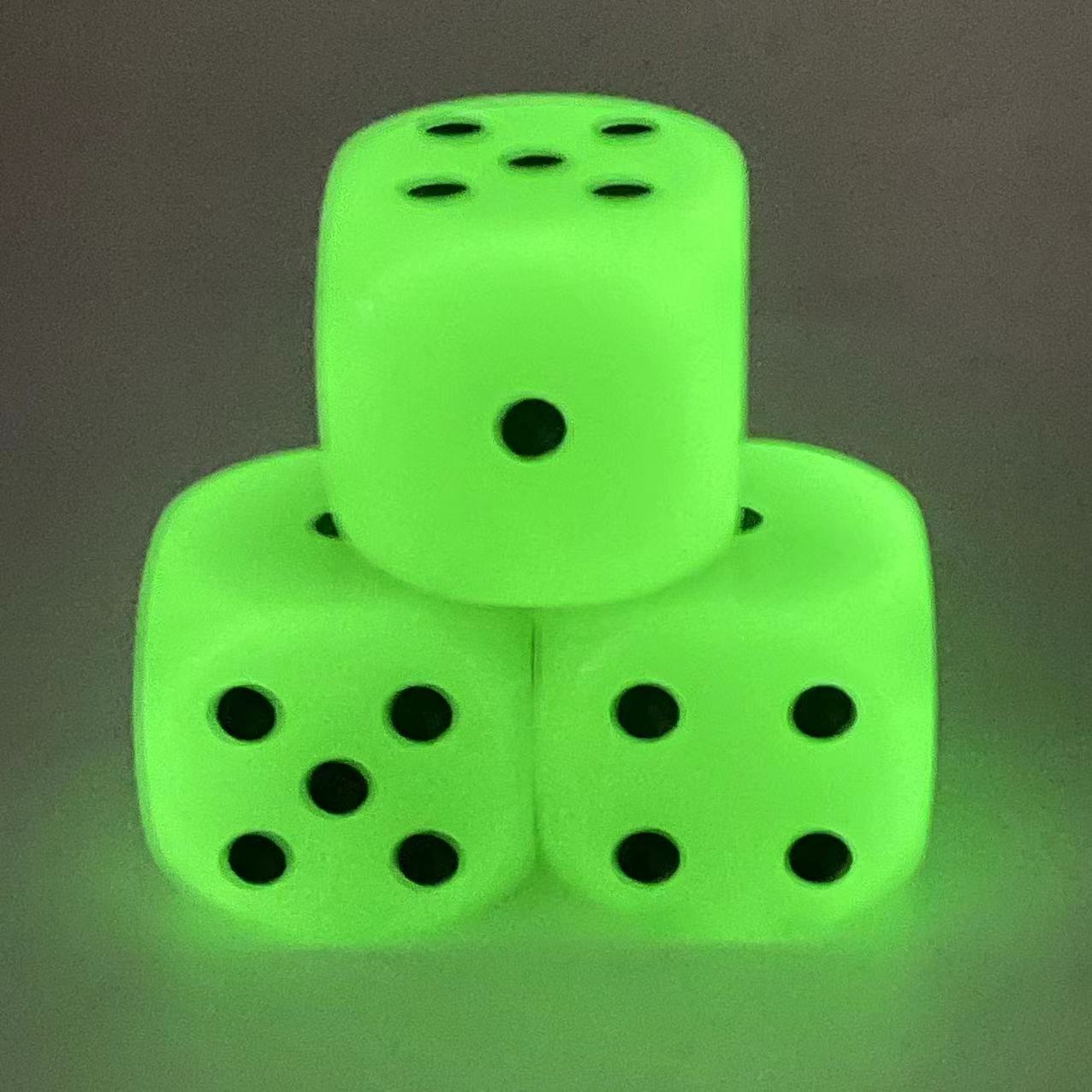 3-Pack 30mm D6  Glow in The Da - Board Game Yahtzee บทวิจารณ์และราคา